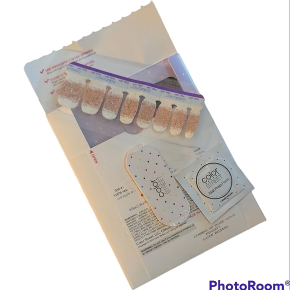 Colorstreet Glitter Top Coat 16 strips - Picture 3 of 3